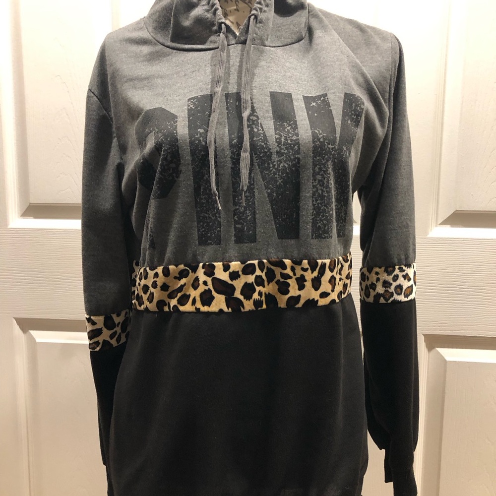 DRAWSTRING HOODIE PINK LOGO BLACK/ANIMAL  PRINT